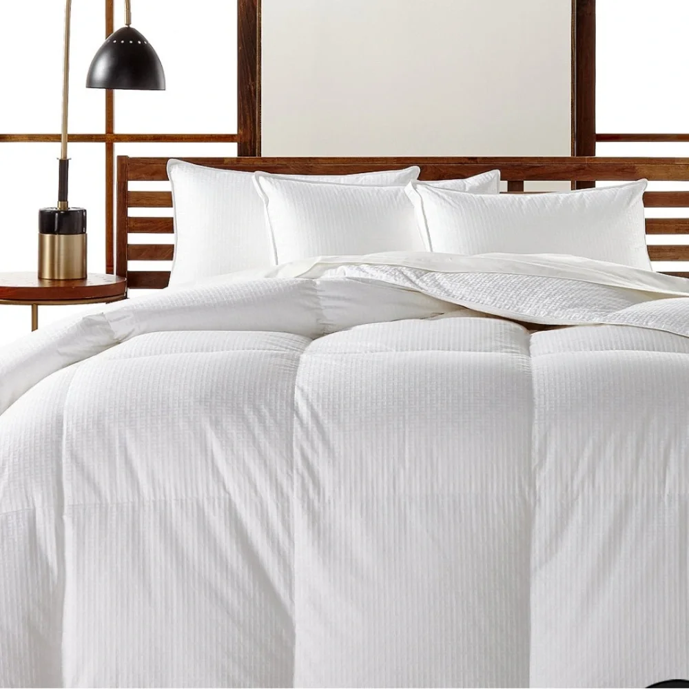- Hotel colle  goose down conforter light weight  queen  new